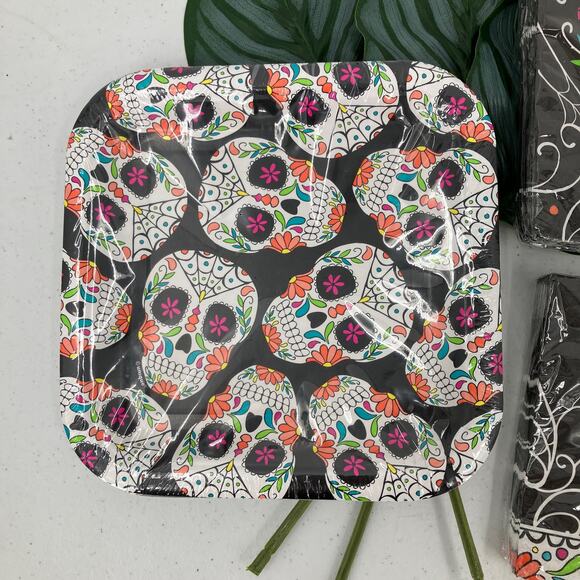 Unique Sugar Skull Day Of The Dead Halloween Paper Plates Napkins Party Pack Set - Picture 7 of 8